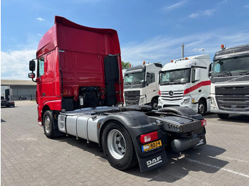 شاحنة جرار DAF XF 460 Super Spacecab Euro 6: صور 3