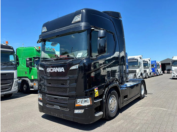 شاحنة جرار SCANIA R 450