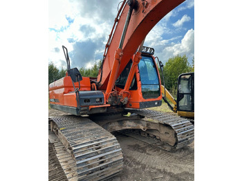 حفارات زحافة DOOSAN DX225LC
