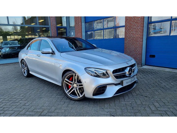 سيارة MERCEDES-BENZ