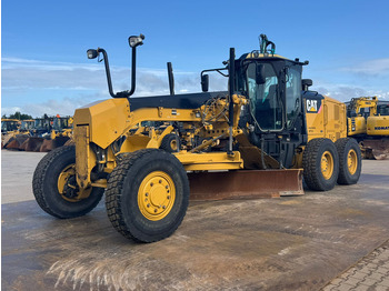 آلة تسوية الأرض CATERPILLAR 140M