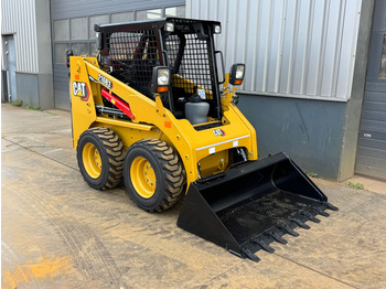 لودر جديد Caterpillar 216B3: صور 5