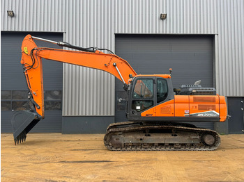 حفارة DOOSAN DX225LC-7