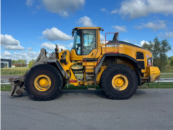 اللودر بعجل VOLVO L220H