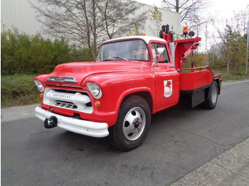 سيارة السحب للتصليح