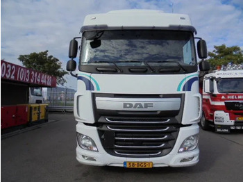 شاحنة جرار DAF XF 440: صور 2
