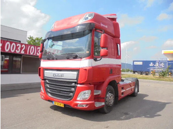 شاحنة جرار DAF CF 400