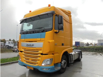 شاحنة جرار DAF XF 440