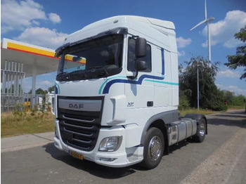 شاحنة جرار DAF XF 440