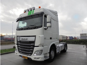 شاحنة جرار DAF XF 440