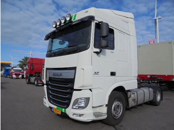 شاحنة جرار DAF XF 440