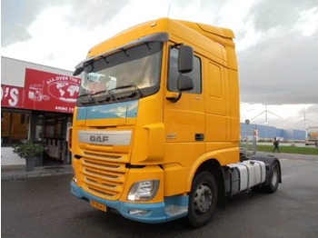 شاحنة جرار DAF XF 440