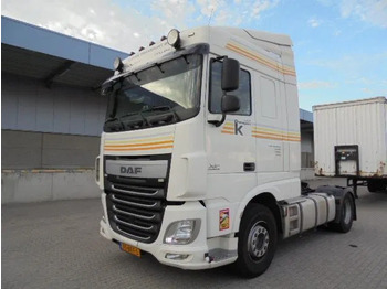 شاحنة جرار DAF XF 440