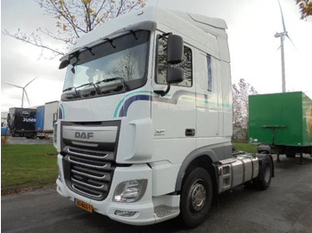 شاحنة جرار DAF XF 440