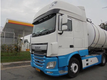 شاحنة جرار DAF XF 440