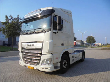 شاحنة جرار DAF XF 450
