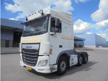 شاحنة جرار DAF XF 460