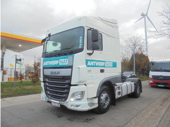 شاحنة جرار DAF XF 460