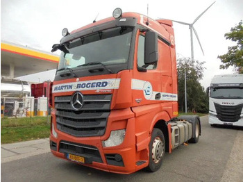 شاحنة جرار MERCEDES-BENZ Actros 1840