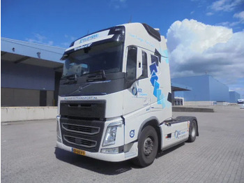 شاحنة جرار VOLVO FH 460