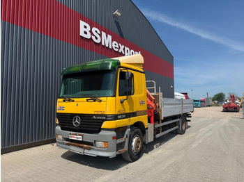 شاحنات مسطحة MERCEDES-BENZ Actros 1831