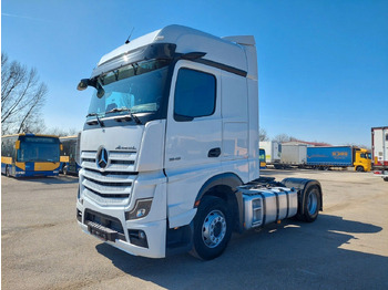 شاحنة جرار MERCEDES-BENZ Actros 1845
