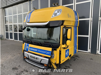 الكابينة والداخلية DAF XF 106