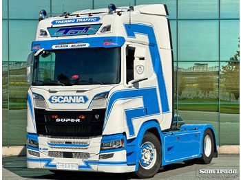 شاحنة جرار SCANIA R 450
