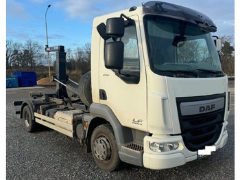شاحنة ذات الخطاف DAF LF 250