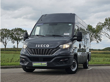 فان IVECO Daily