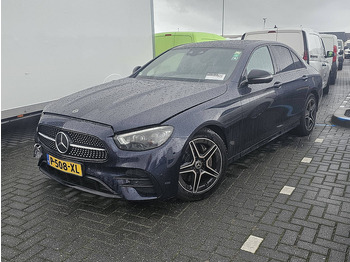 سيارة MERCEDES-BENZ