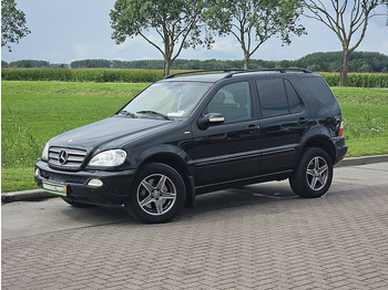 فان المدمجة Mercedes-Benz M-Klasse 270 CDI: صور 2