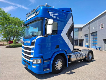 شاحنة جرار SCANIA R 500