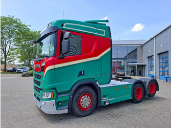 شاحنة جرار SCANIA R 580