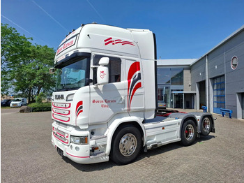 شاحنة جرار SCANIA R 520