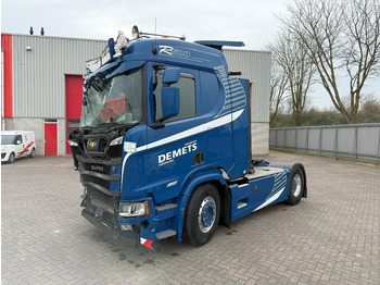 شاحنة جرار SCANIA