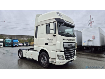 شاحنة جرار DAF XF 530