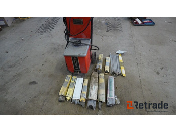 معدات صناعية