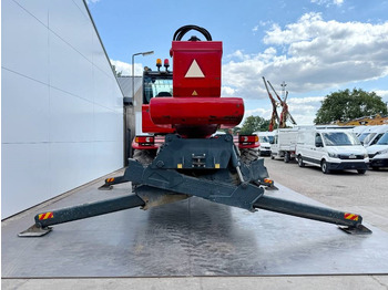 رافعة تلسكوبية MAGNI RTH5.30 - Remote Control / 4x4x4 / Airco: صور 4 رافعة تلسكوبية MAGNI RTH5.30 - Remote Control / 4x4x4 / Airco: صور 4