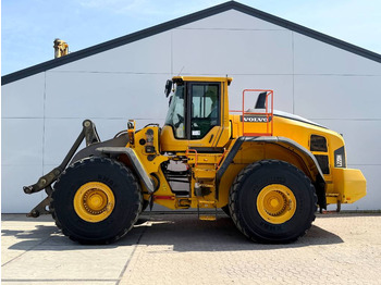 اللودر بعجل VOLVO L220H