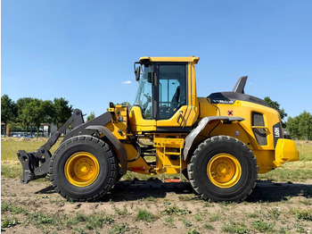 اللودر بعجل VOLVO L60H