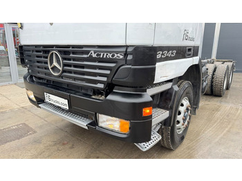 الشاسيه شاحنة Mercedes-Benz Actros 3331 B 6x4 chassis - big axle: صور 2 الشاسيه شاحنة Mercedes-Benz Actros 3331 B 6x4 chassis - big axle: صور 2