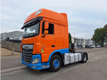 شاحنة جرار DAF XF 460