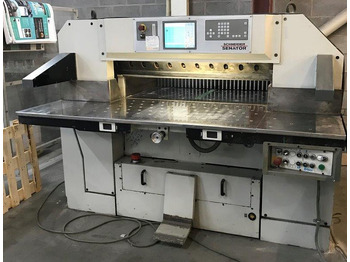 آلة قطع الورق