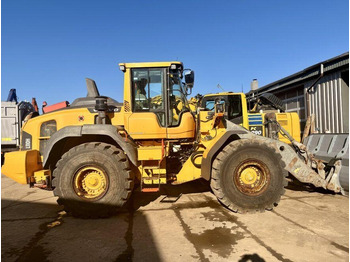 اللودر بعجل VOLVO L110H