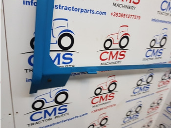نافذة و قطع الغيار Ford 4000, 5000, 6000, 4600, 5600, 6600 Cab Back Rear Window Frame 81829306: صور 4