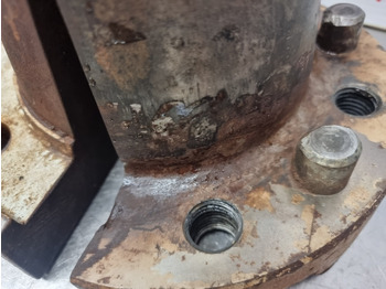 الجنوط - جرار Ford Tw15, Tw10, Tw20, Wheel Wedges Pair Welded D6nn1n035a, D9nn1n036aa: صور 4