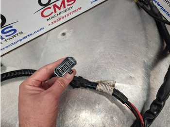 الكابلات/ الأسلاك John Deere 6145r, 6155r, 6155rh, Front Hitch Wiring Loom Al218619: صور 5