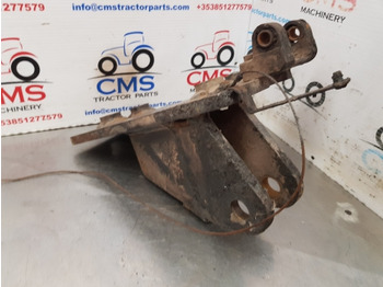 تعليق Massey Ferguson 7s.180, 6615, 7714, 6715, 7716 Stabiliser Bracket Rh 4313925m92: صور 2