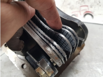 أجزاء الفرامل - جرار New Holland T5, T6, T6000, Tsa, Tm Series Tm130 Parking Brake Assy 47127186: صور 5
